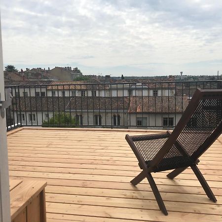 Beautifully Renovated Rooms On Place New York Angoulême Exteriör bild